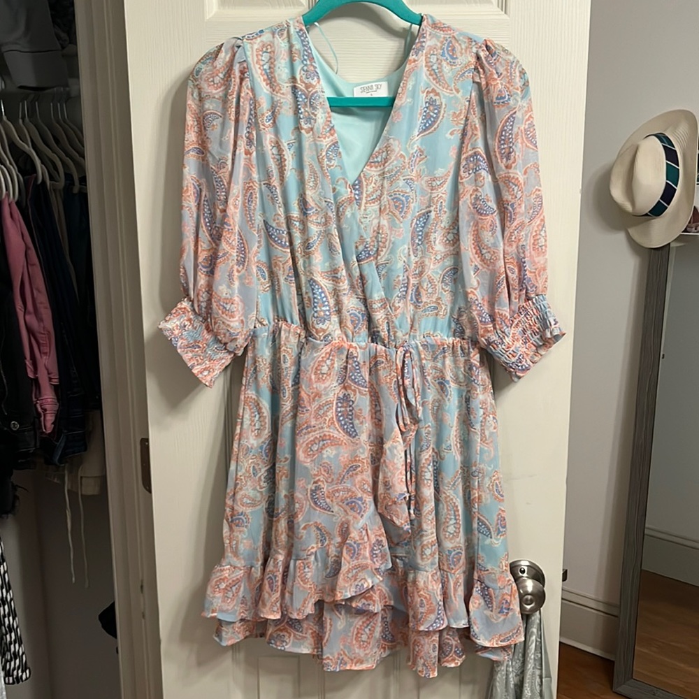 Flowy Dress with sleeves